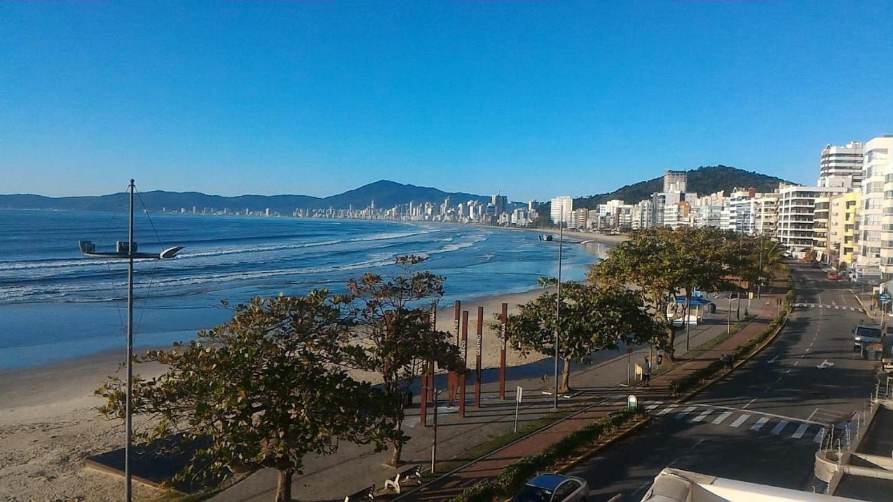 Apartamento De Cobertura Frente Para O Mar Итапема Экстерьер фото